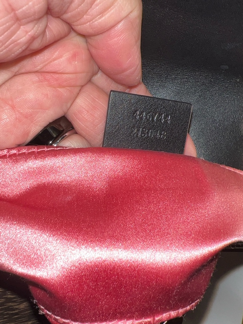 Gucci GG Marmont Matelasse Shoulder Bag - Picture 10 of 11